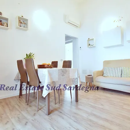 Virginia Hébergement de vacances Sarroch